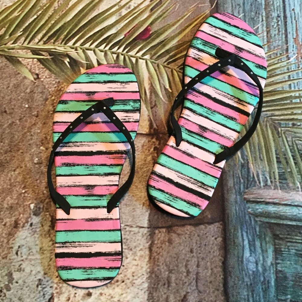 📦 REDUCED! STRIPES ON THE PIER ~ Flip Flops